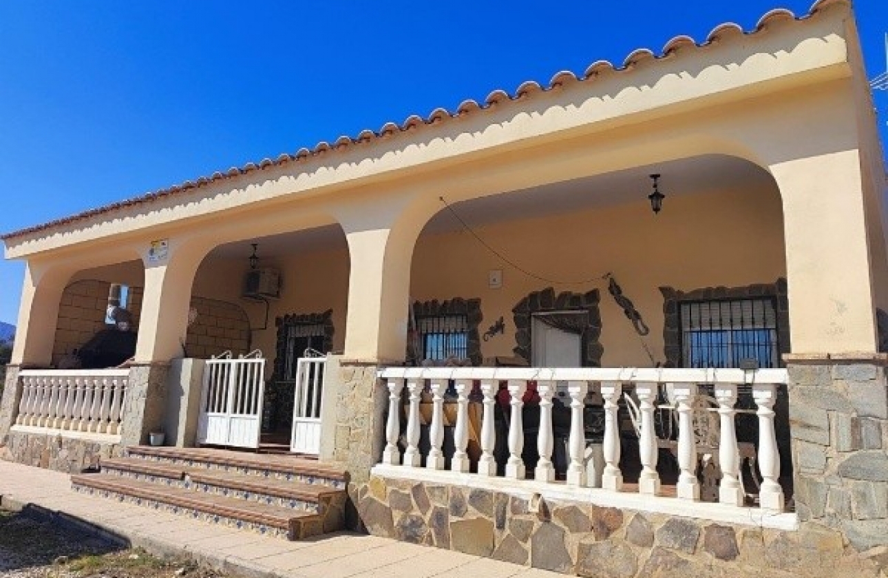 Resale - Villa - Alicante - Cañada Roja