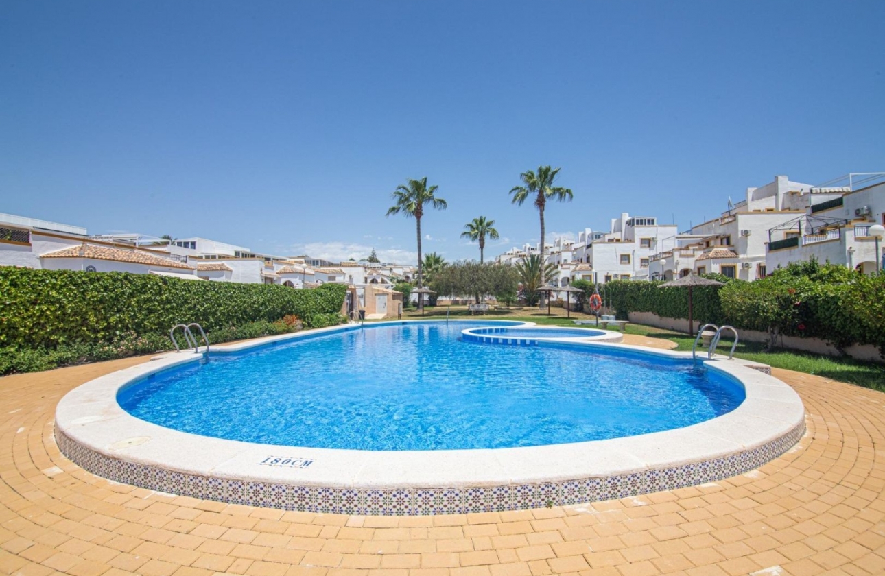 Resale - Villa - Elche Pedanías - La Marina