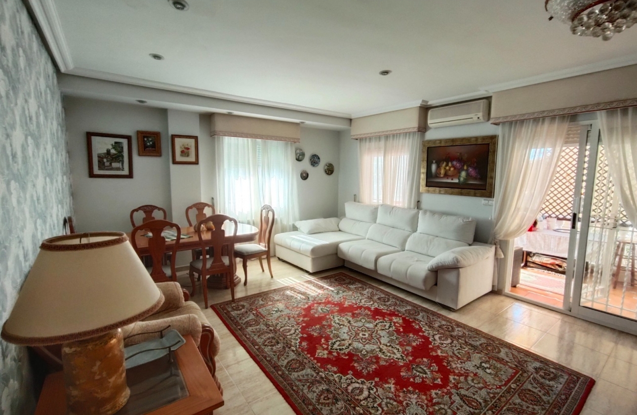 Resale - Villa - Guardamar del Segura - Urbanizaciones