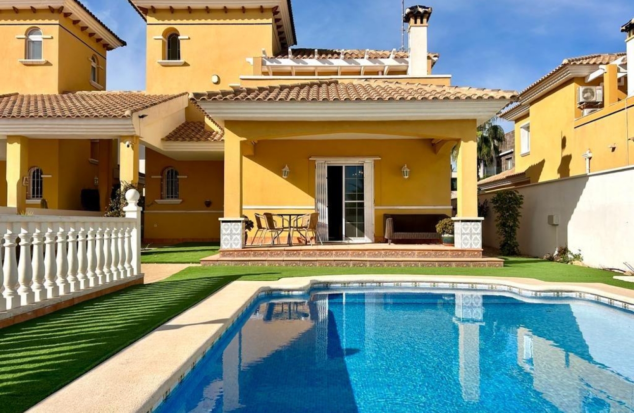 Resale - Villa - Orihuela Costa - Cabo Roig