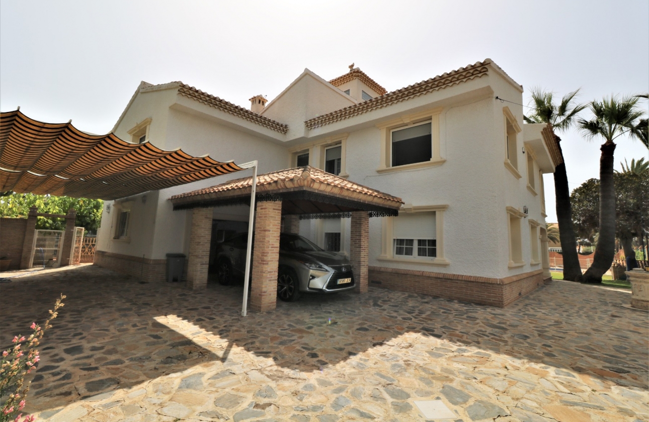 Resale - Villa - Orihuela Costa - Cabo Roig