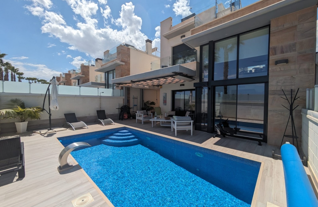 Resale - Villa - Orihuela Costa - Cabo Roig