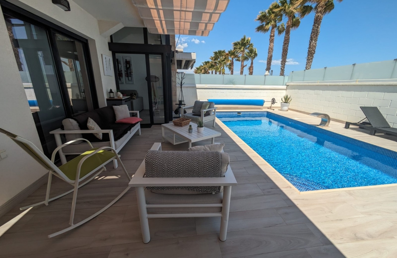 Resale - Villa - Orihuela Costa - Cabo Roig