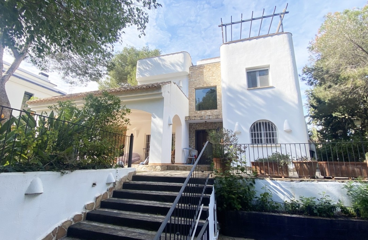 Resale - Villa - Orihuela Costa - Campoamor