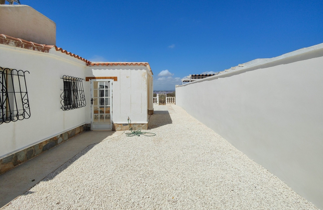 Resale - Villa - Orihuela Costa - La Florida