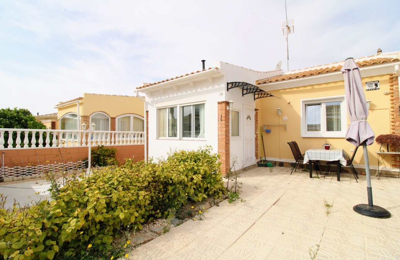 Resale - Villa - Orihuela Costa - La Florida