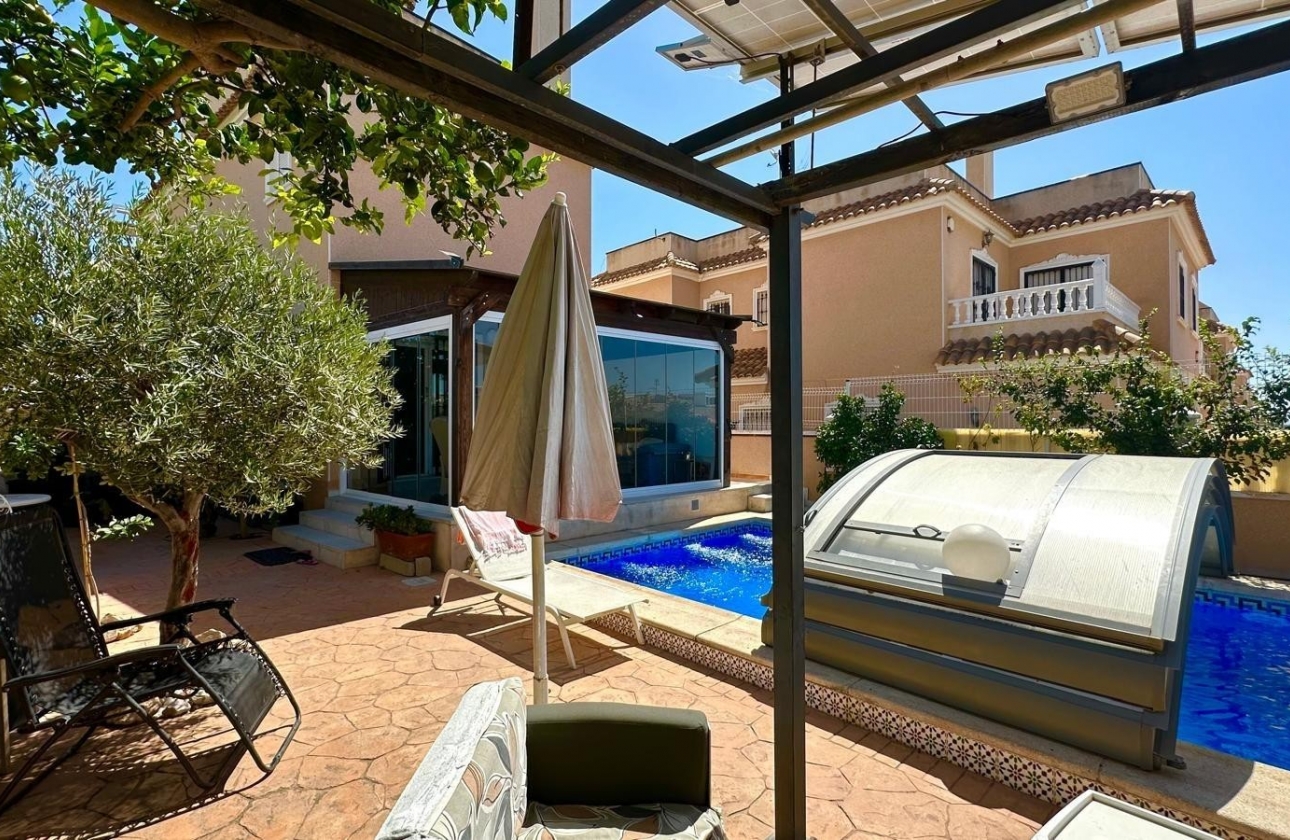 Resale - Villa - Orihuela Costa - La Regia