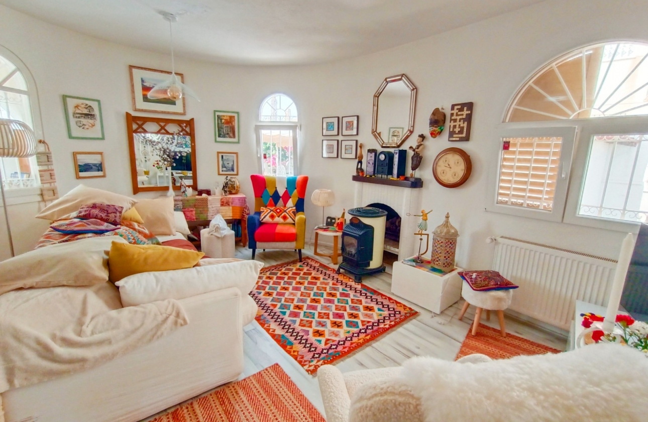 Resale - Villa - Orihuela Costa - La Zenia