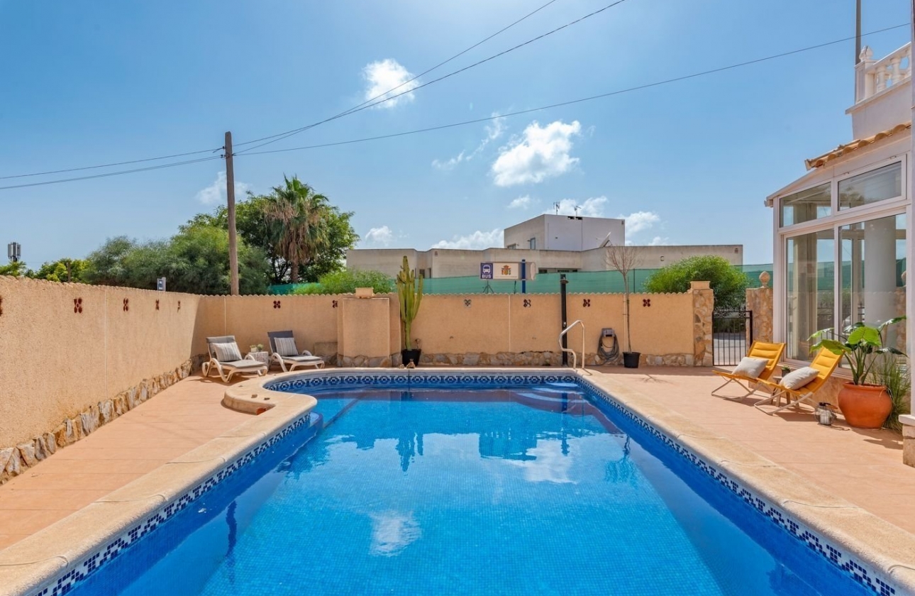 Resale - Villa - Orihuela Costa - Lomas de Cabo Roig