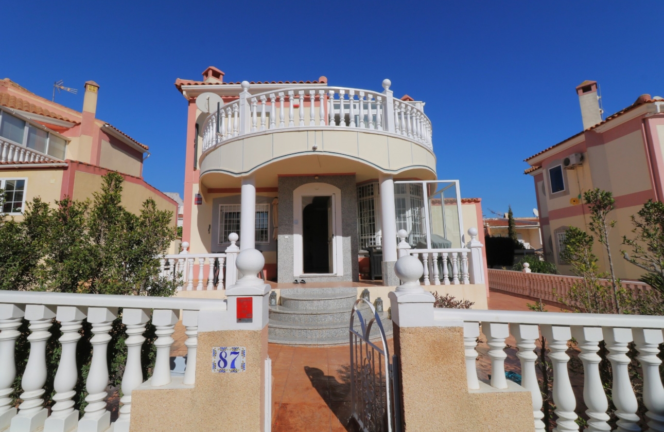 Resale - Villa - Orihuela Costa - Los Altos