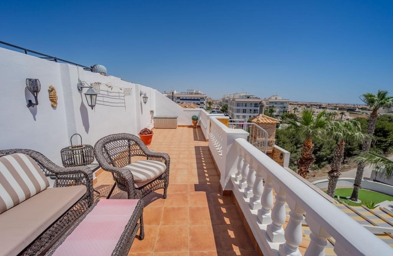 Resale - Villa - Orihuela Costa - Los Dolses