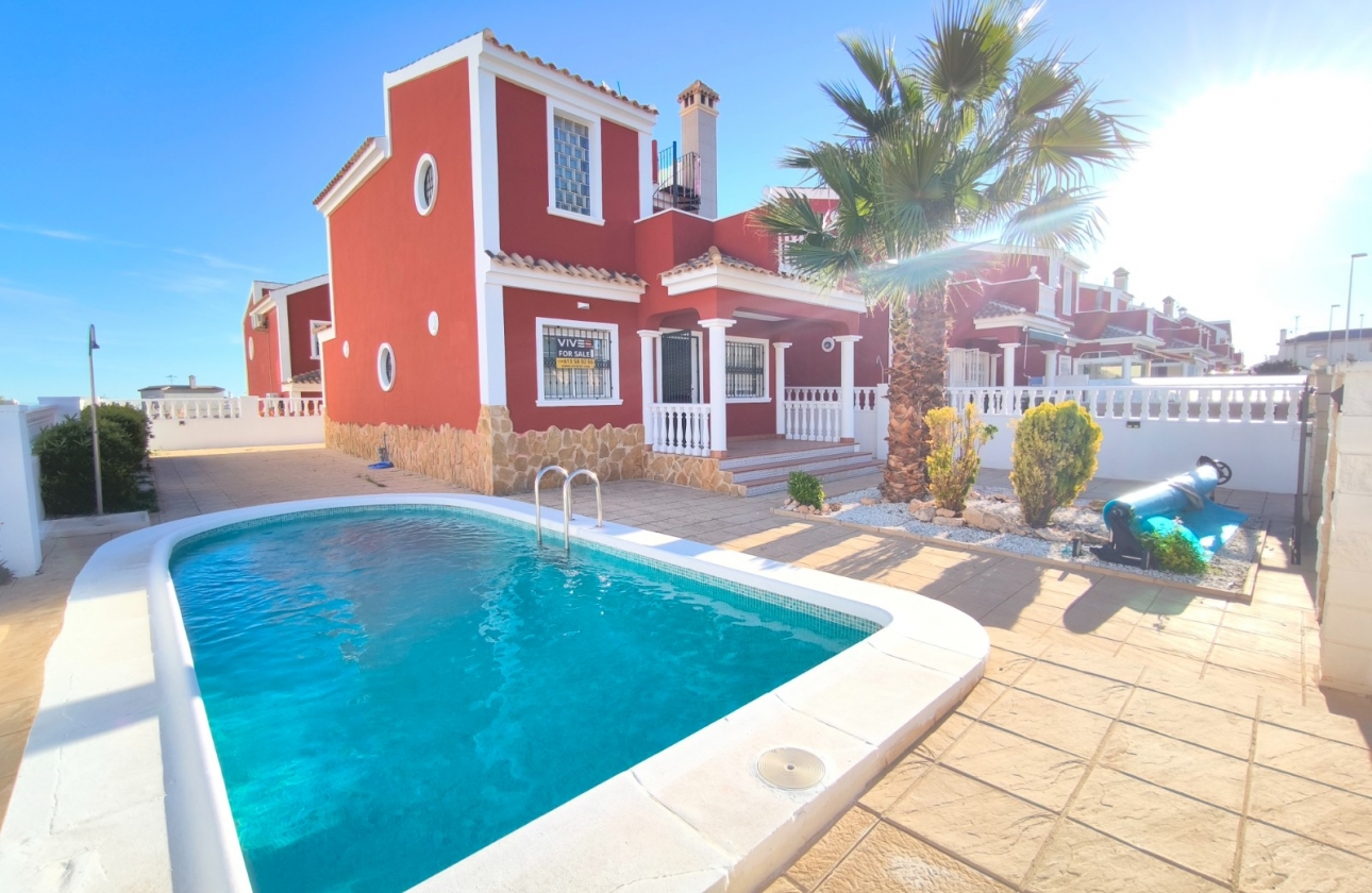 Resale - Villa - Orihuela Costa - Los Dolses