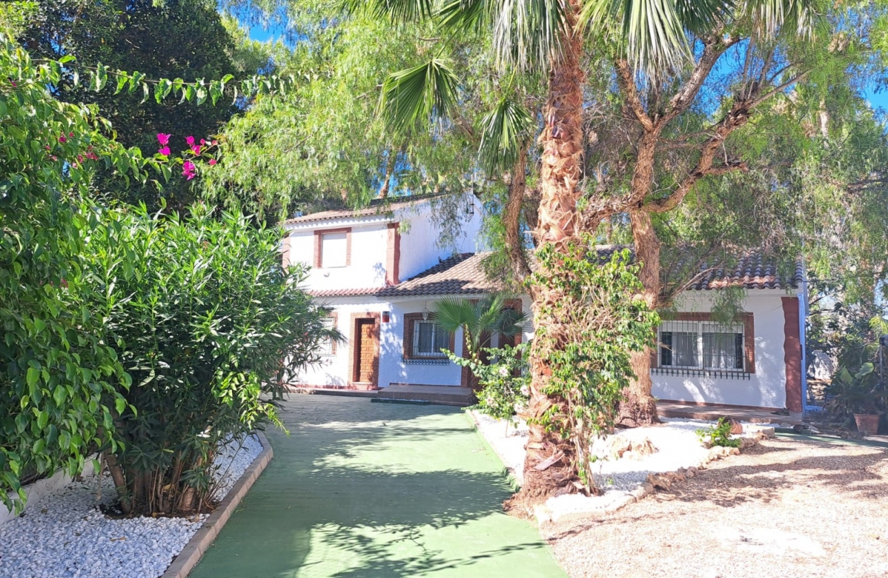 Resale - Villa - Orihuela Costa - Orihuela