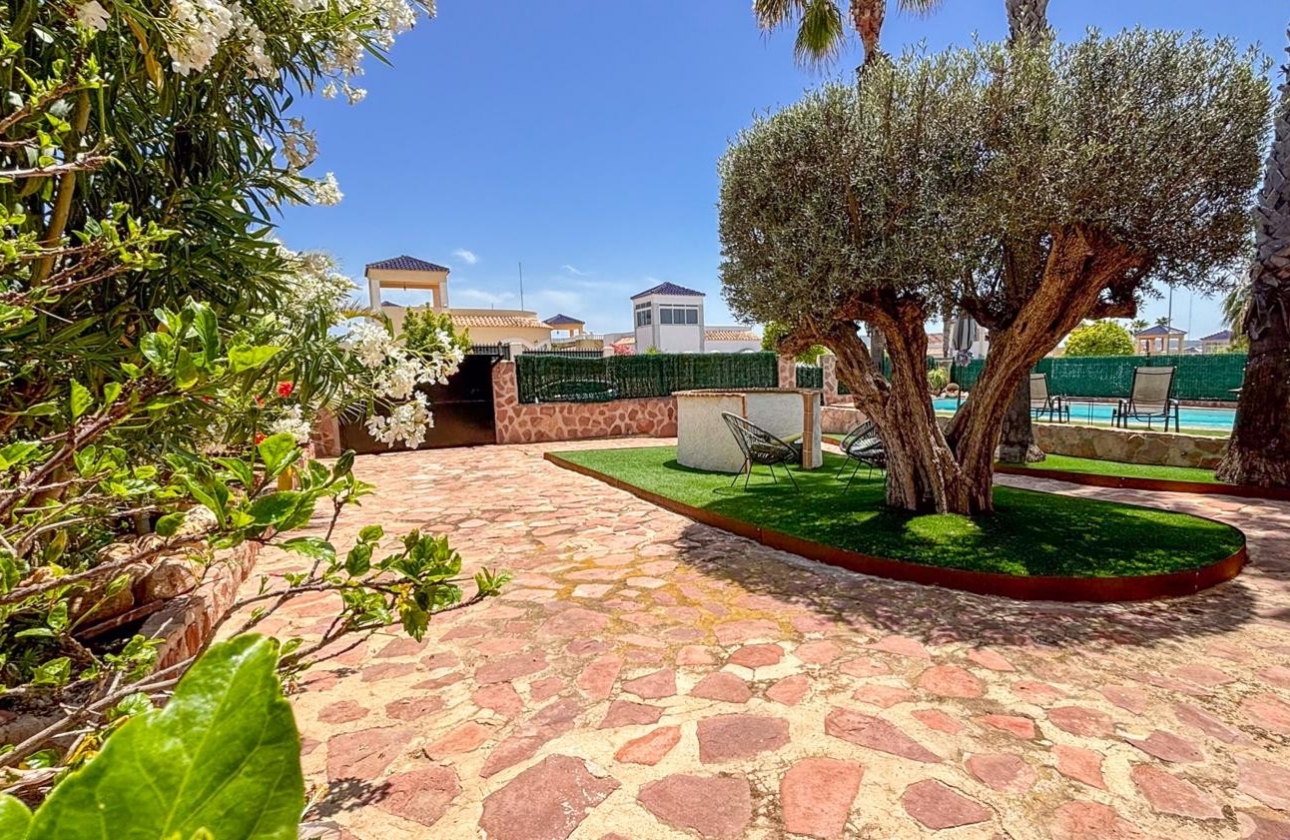 Resale - Villa - San Fulgencio