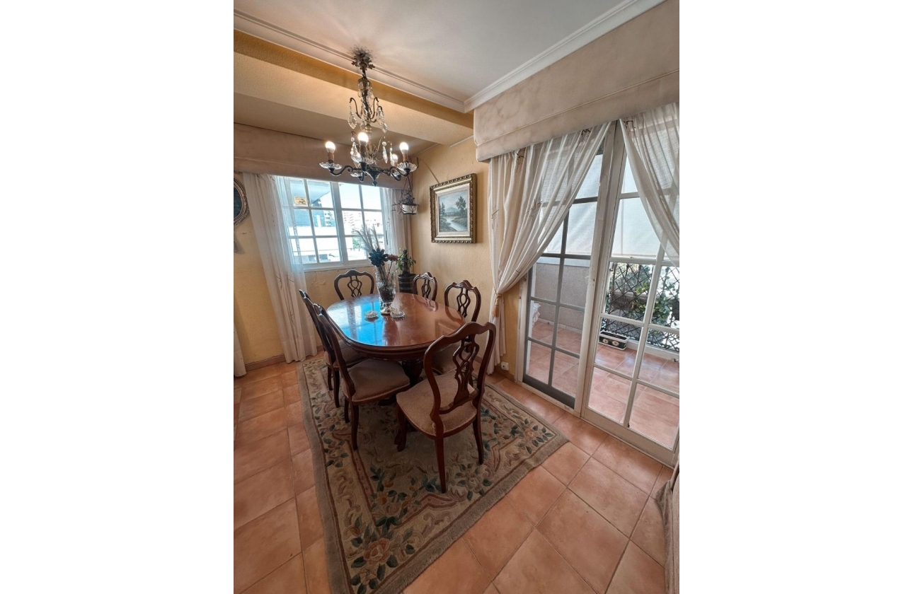 Reventa - Apartamento / piso - Santa Pola
