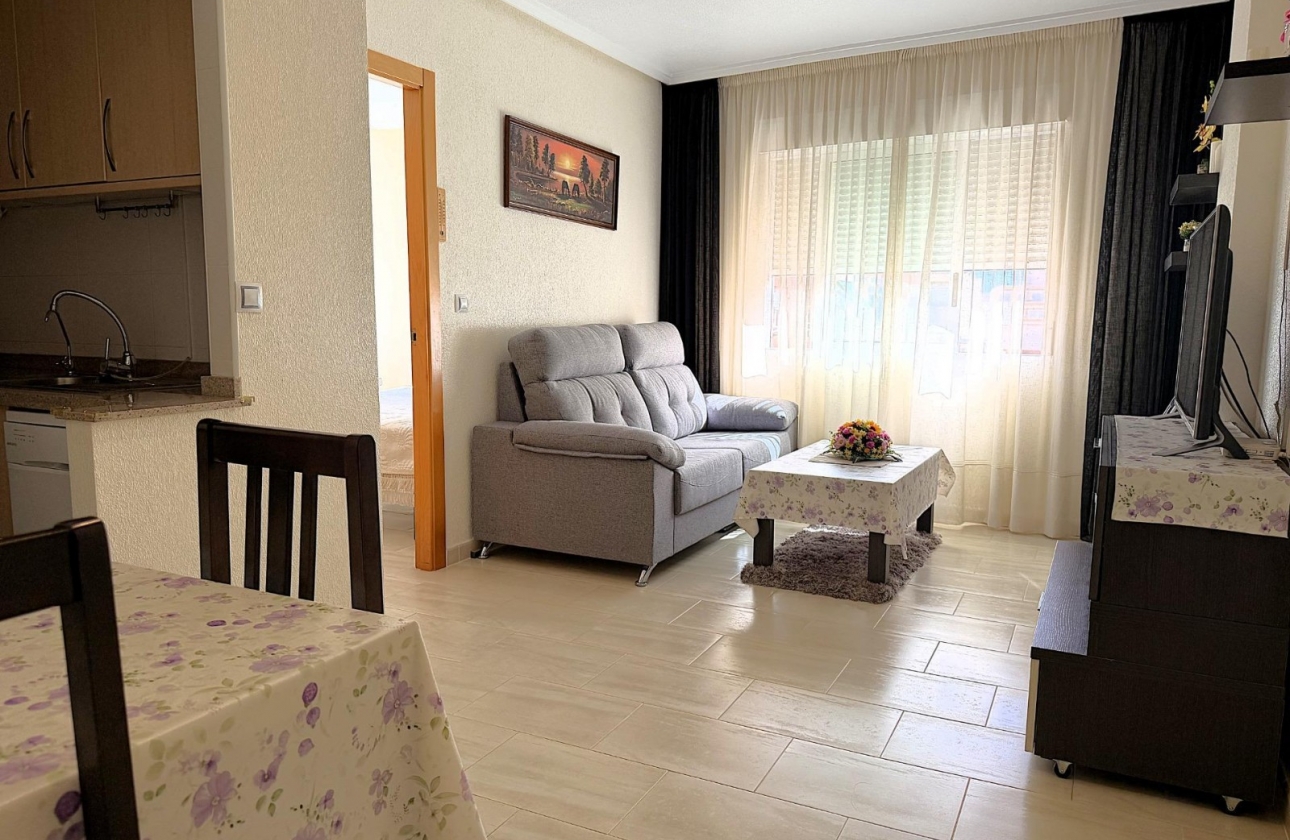 Reventa - Apartamento / piso - Torrevieja - Centro