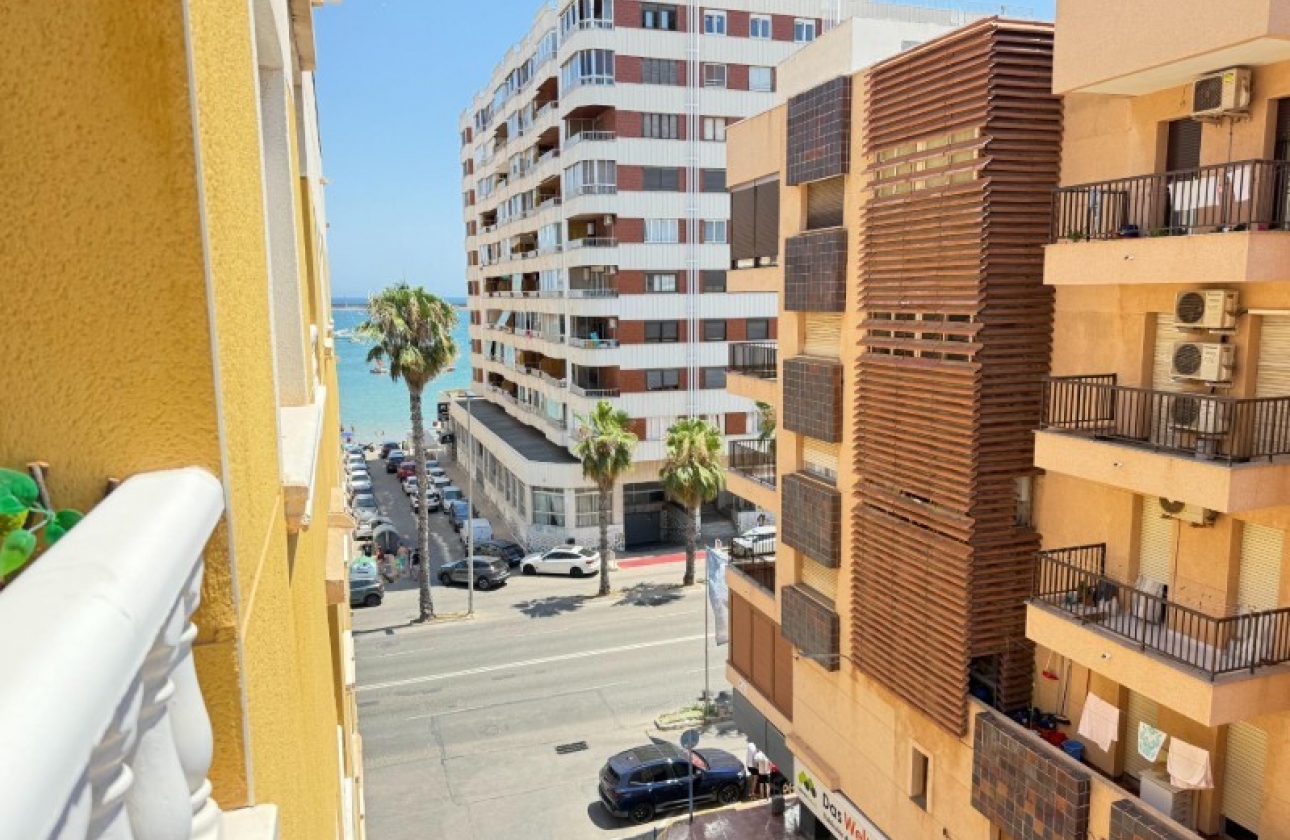 Reventa - Apartamento / piso - Torrevieja - El Acequión - Los Náufragos