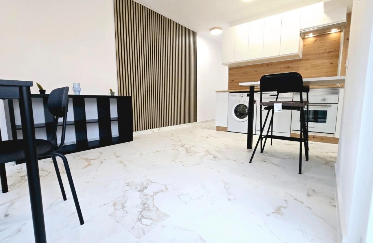 Reventa - Apartamento / piso - Torrevieja - PLAYA LOS LOCOS