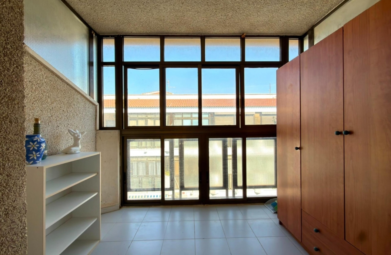 Reventa - Estudio - Torrevieja - La Siesta - El Salado -  Torreta