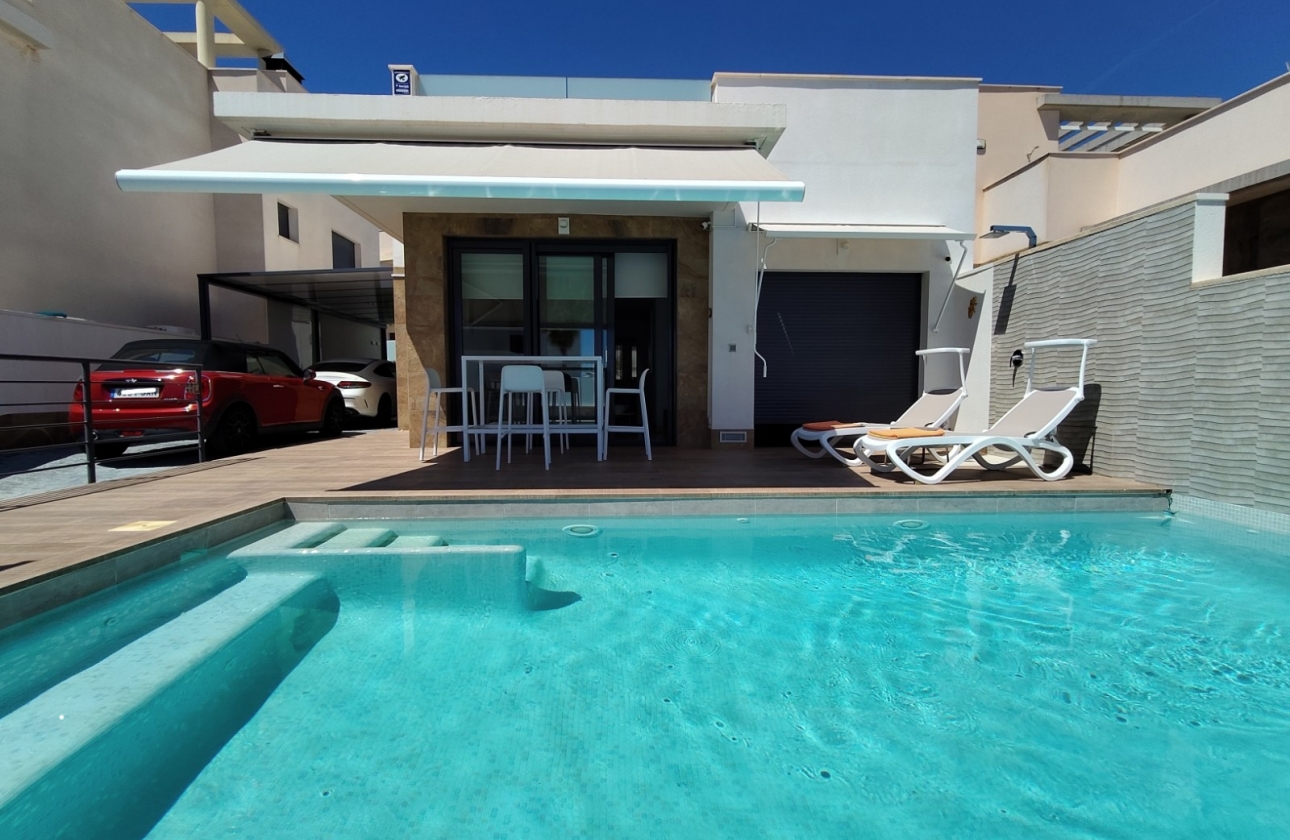 Reventa - Villa - San Miguel de Salinas