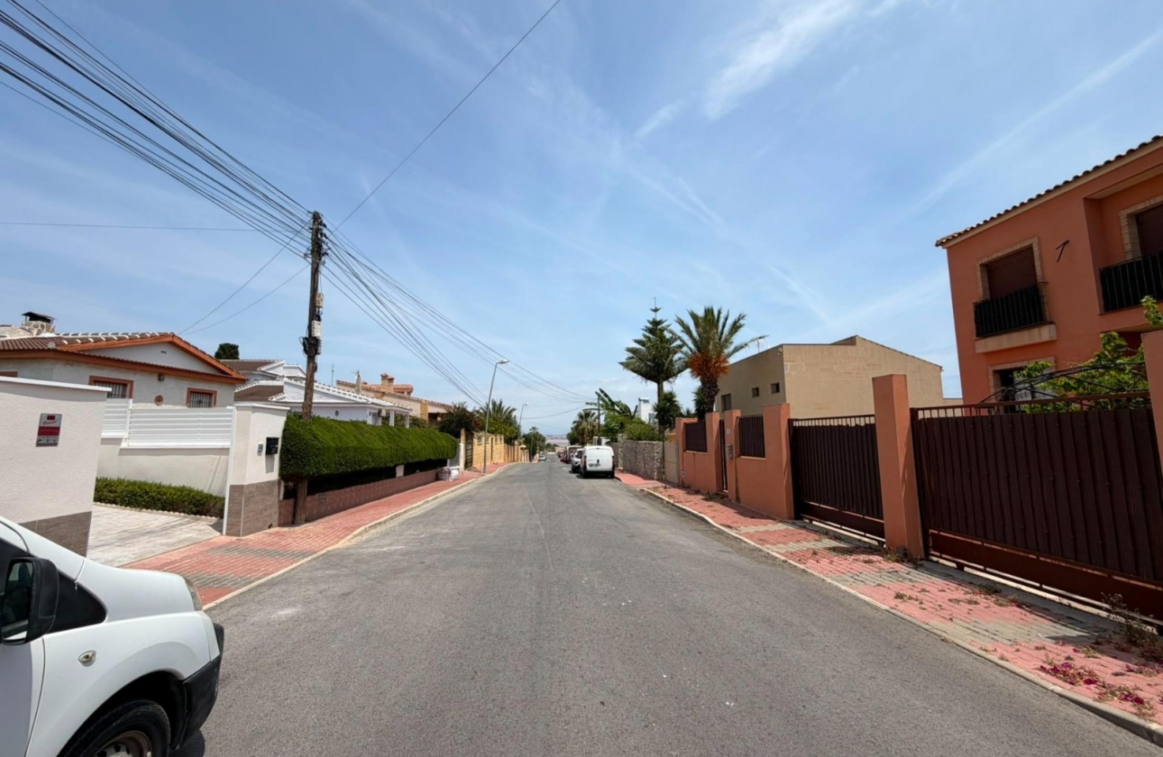 Reventa - Villa - Torrevieja - Los Balcones