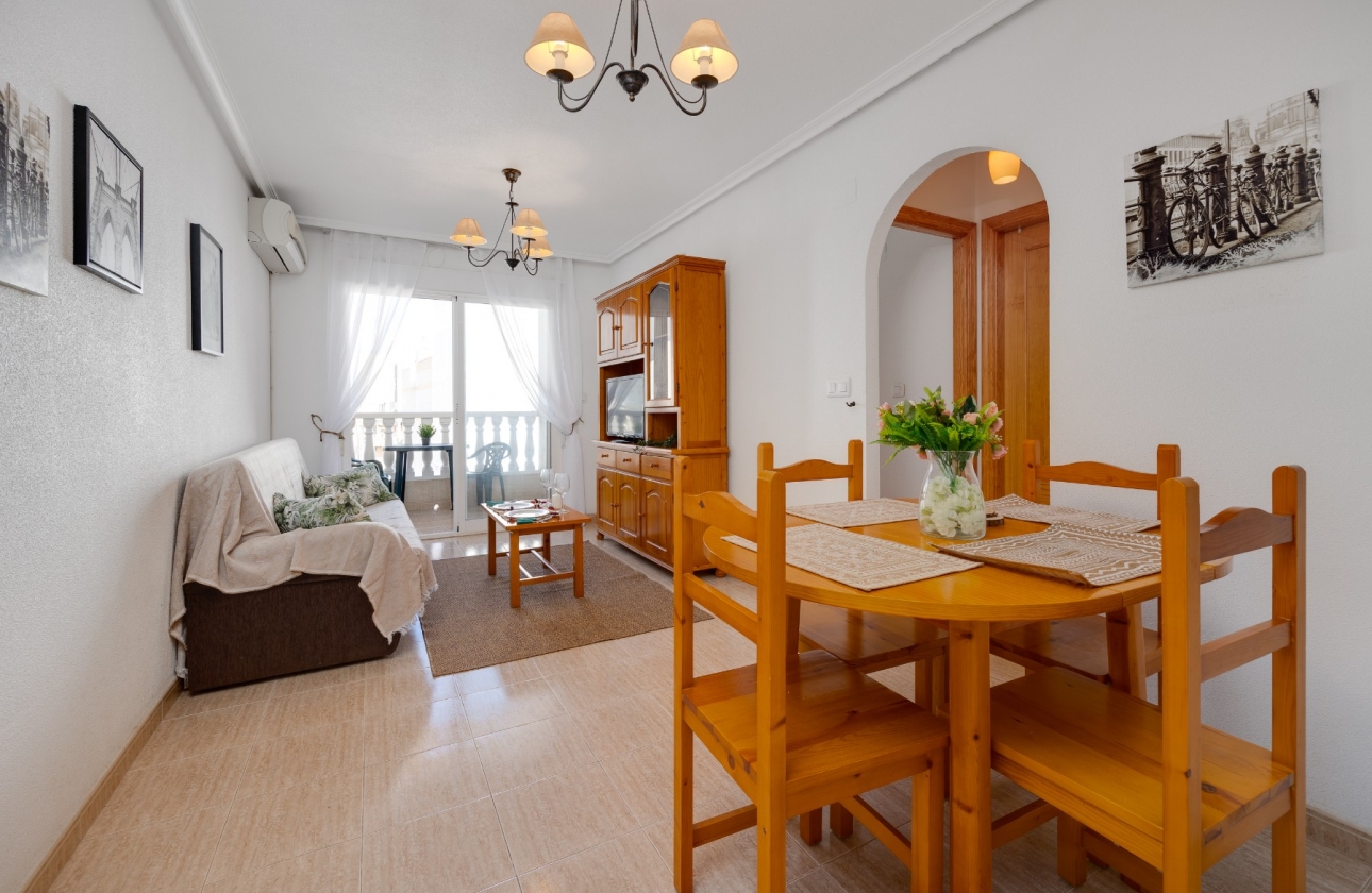 Rynek Wtórny - Apartament - Torrevieja -  Urbanizacja