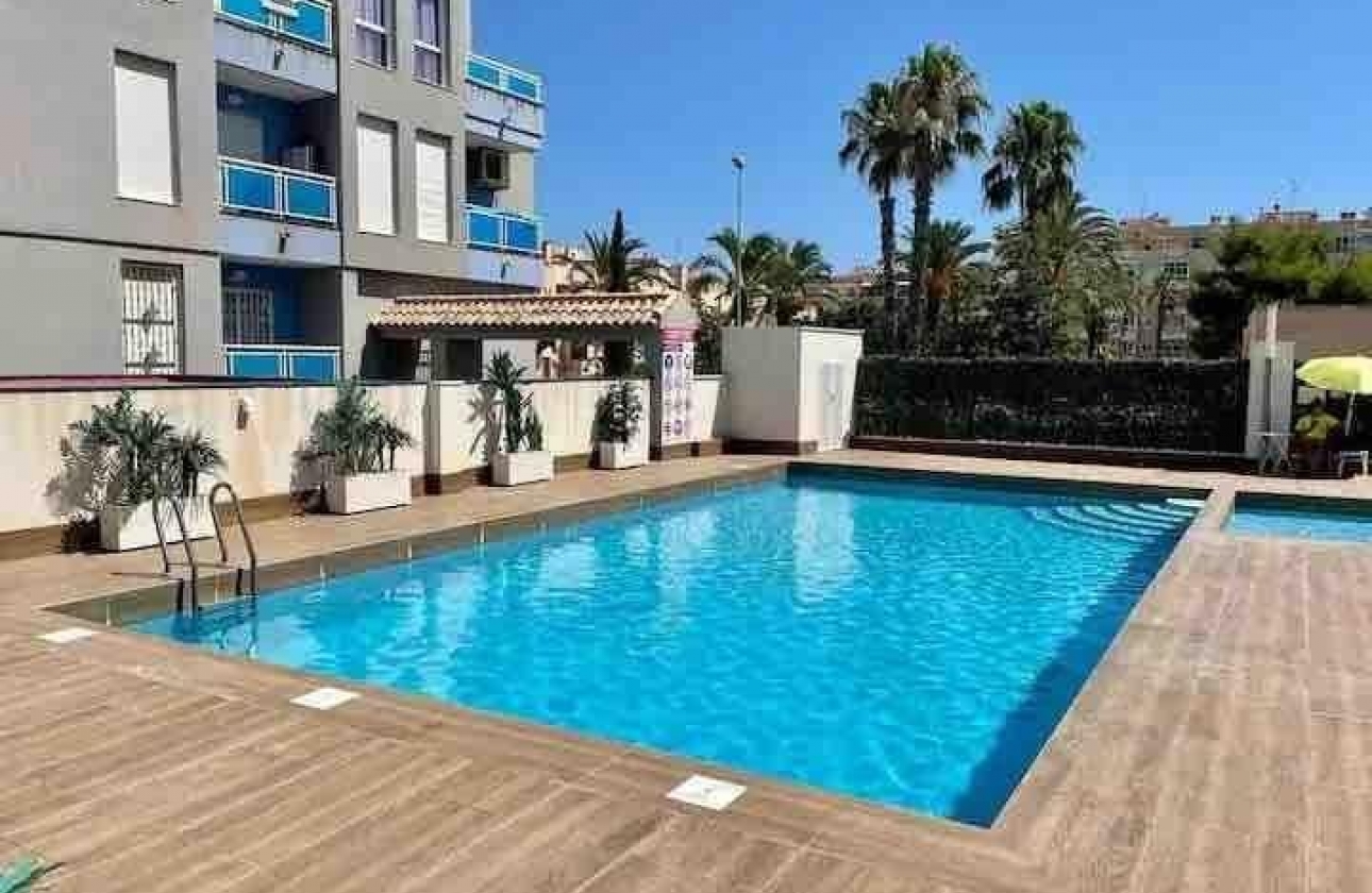 Rynek Wtórny - Apartament - Torrevieja -  Urbanizacja