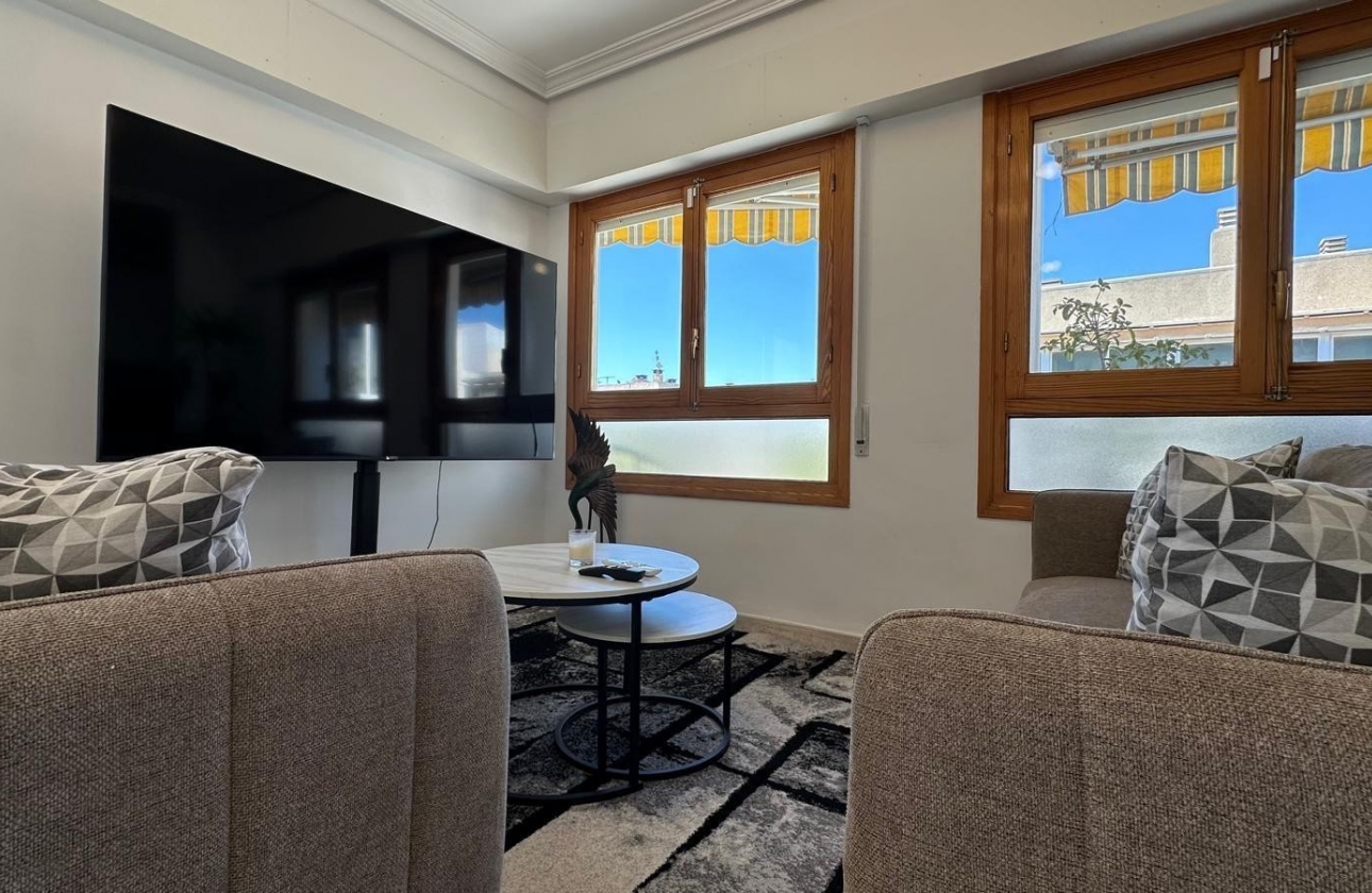 Rynek Wtórny - Poddasze - Torrevieja - Torrevieja - Playa del Cura