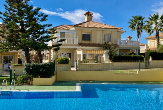 Townhouse - Resale - Torrevieja - Torre la mata