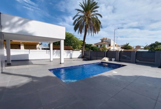 Villa - Obra nueva - Alicante - Campoamor