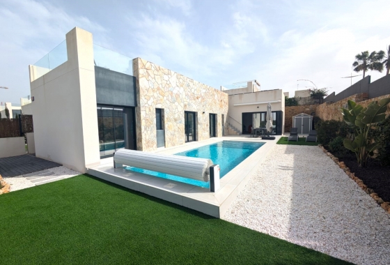 Villa - Resale - Algorfa - DOM-9009