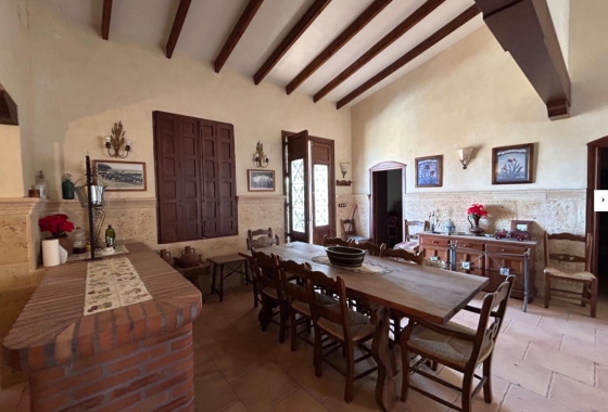 Villa - Resale - Novelda - Novelda