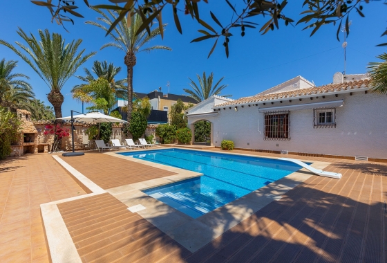 Villa - Resale - Orihuela Costa - Punta Prima