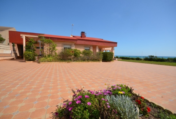 Villa - Resale - Torrevieja - Torrelamata - La Mata