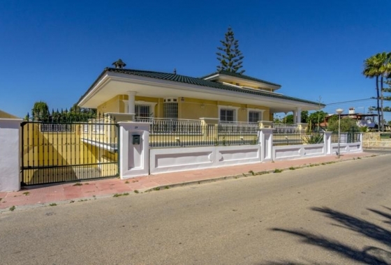 Villa - Resale - Torrevieja - Torrevieja