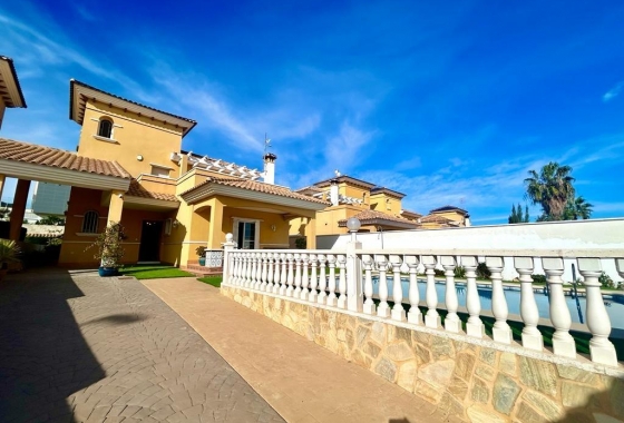 Resale - Villa - Orihuela Costa - Cabo Roig