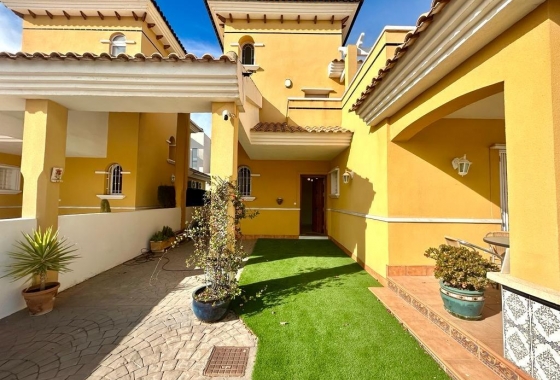 Resale - Villa - Orihuela Costa - Cabo Roig