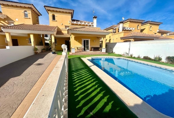 Resale - Villa - Orihuela Costa - Cabo Roig