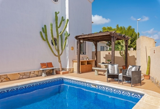 Resale - Villa - Orihuela Costa - Lomas de Cabo Roig