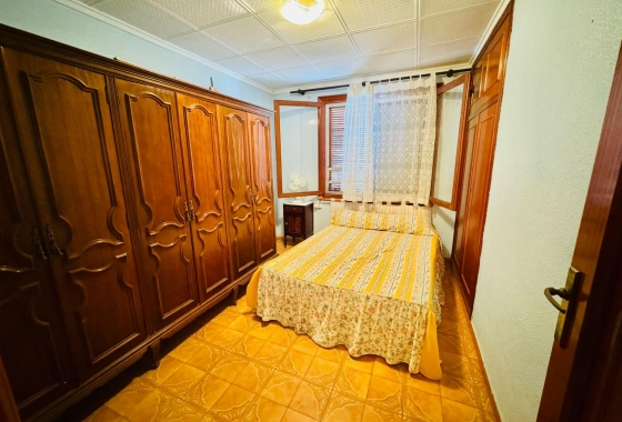 Resale - Apartment / flat - Torrevieja - Playa del Acequión