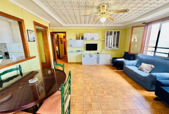 Resale - Apartment / flat - Torrevieja - Playa del Acequión