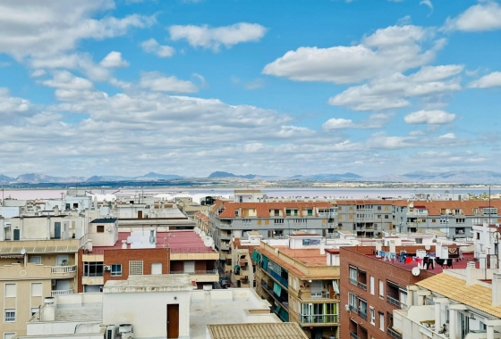 Resale - Apartment / flat - Torrevieja - Playa del Acequión