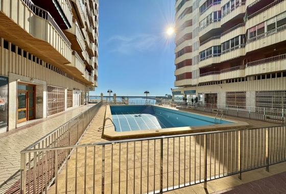 Resale - Apartment / flat - Torrevieja - Playa del Acequión