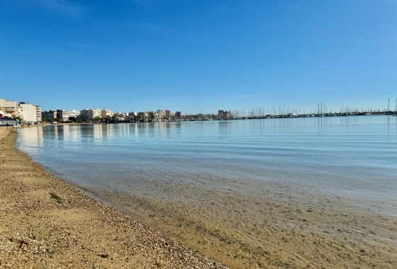 Resale - Apartment / flat - Torrevieja - Playa del Acequión