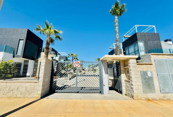 Resale - Villa - Orihuela Costa - Lomas de Cabo Roig