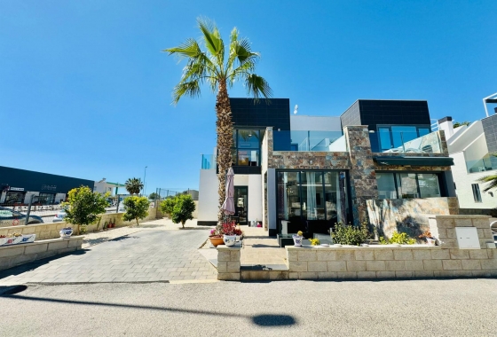 Resale - Villa - Orihuela Costa - Lomas de Cabo Roig