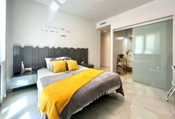 Resale - Apartment / flat - Orihuela Costa