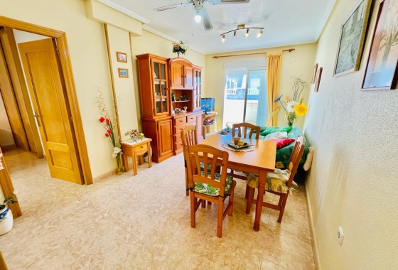 Resale - Apartment / flat - Torrevieja - Playa del Cura