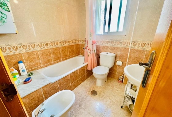 Resale - Apartment / flat - Torrevieja - Playa del Cura