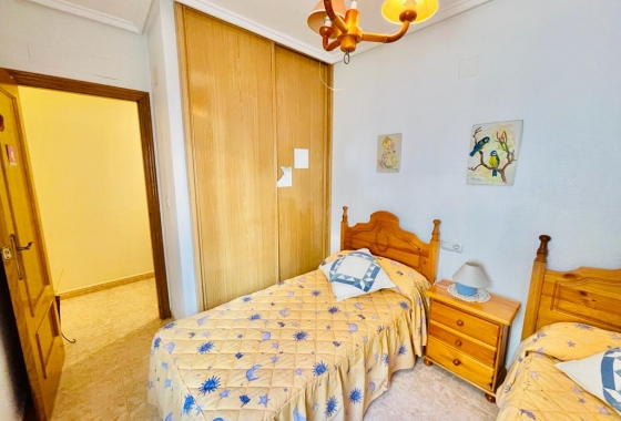 Resale - Apartment / flat - Torrevieja - Playa del Cura